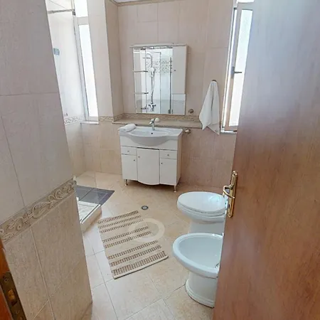 Coastal Nest Apartamento Durrës